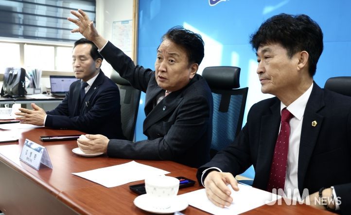 진천군청 기자실 방문