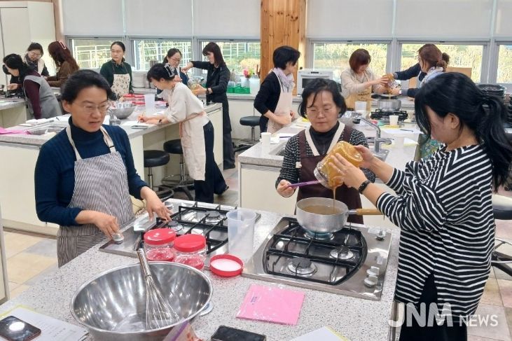 장 담그기와 장류 활용한 요리 교육