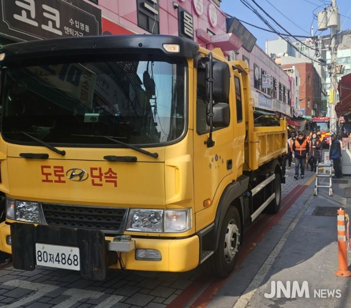 , 국제시장‘만물의 거리’서 소방출동로 확보 훈련