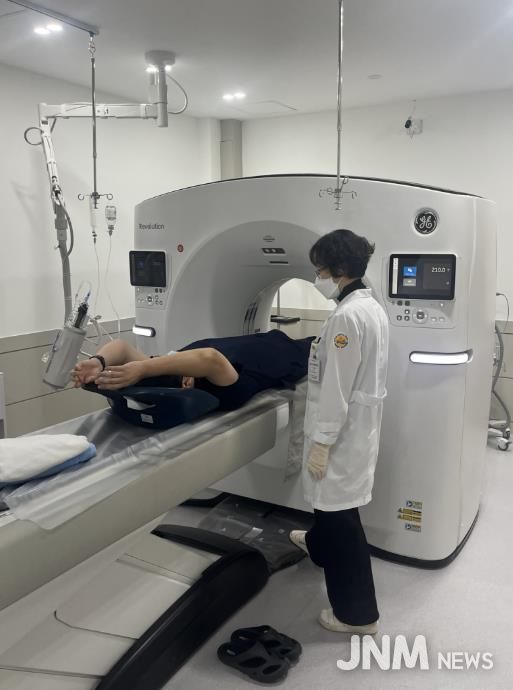 폐암검진 CT촬영 모습.