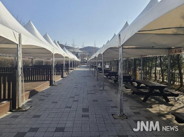 남산근린공원(신정호정원) 피크닉장 내부 모습