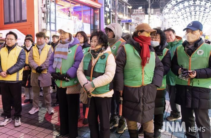 레드로드 인파밀집 안전관리에 참여한 마포구자율방재단