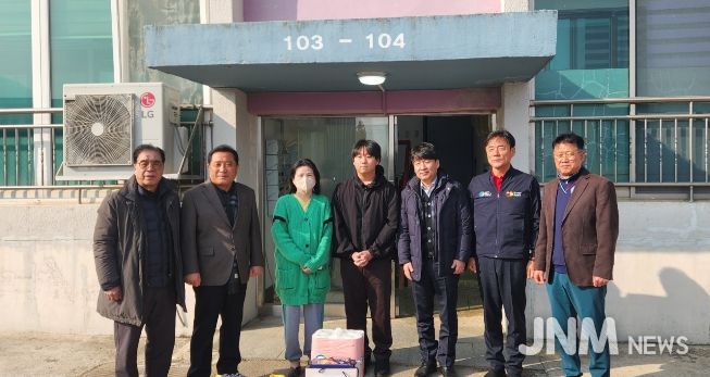 설 명절을 맞이하여 불우가정 방문 격려