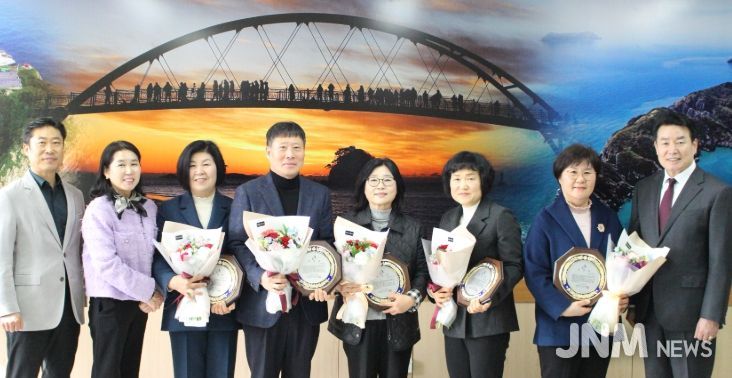 정년∙명예퇴직 교원 송공패 전수식