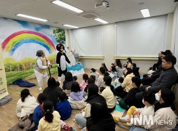 ‘하지만, 하지만 할머니’ 공연 장면